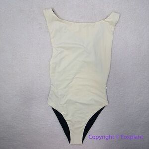 NEW La Gotta zariah color blocked asymmetric one piece‎ swimsuit, size S